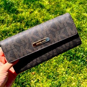 Michael Kors wallet